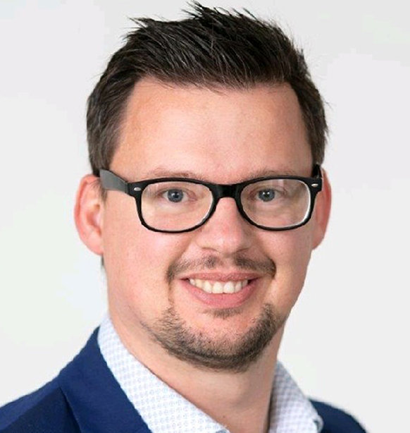 Johan van Sprundel, Relatiebeheerder bij Belaf.